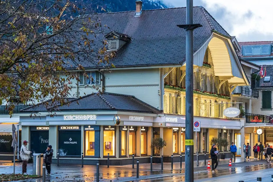 7 Reasons to Shop at a Saint Louis Watch Store for Your Next Timepiece